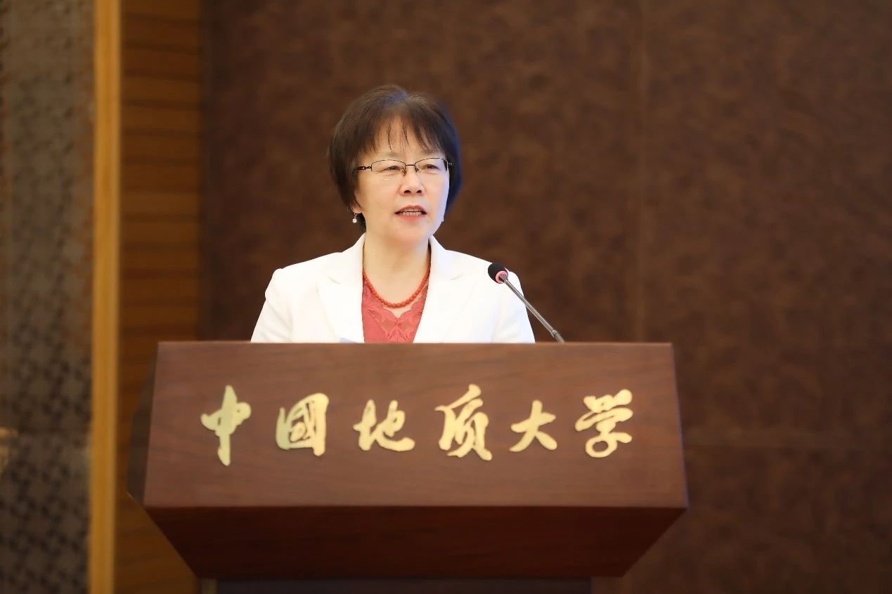 中國(guó)高等教育學(xué)會(huì)碳中和與清潔能源教育專業(yè)委員會(huì)2024年學(xué)術(shù)年會(huì)在京召開(圖2)